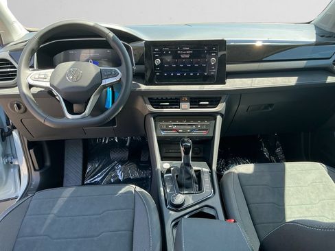New 2026 Volkswagen Taos SE AWD/4WD image 10