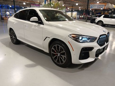 Used 2023 BMW X6 xDrive40i w/ M Sport Package AWD/4WD image 4