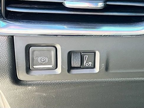 Used 2023 Cadillac XT4 Sport image 10