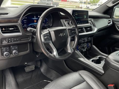 Used 2022 Chevrolet Suburban Z71 AWD/4WD image 11