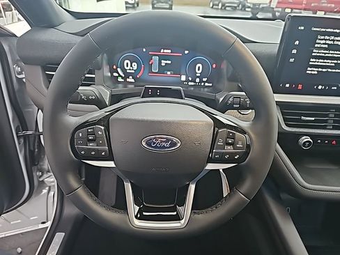 New 2026 Ford Explorer Platinum w/ LUX Leather Package image 16