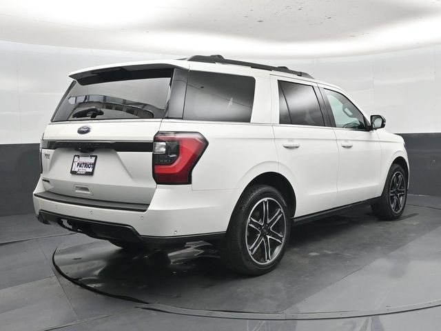 Used 2021 Ford Expedition Limited AWD/4WD image 3