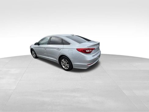 Used 2016 Hyundai Sonata SE FWD image 11