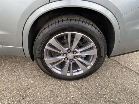 Used 2024 Cadillac XT6 Premium Luxury w/ LPO, Floor Liner Package AWD/4WD image 16