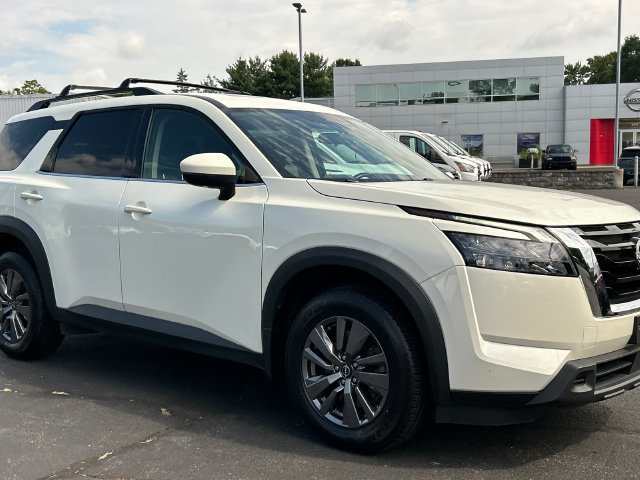 Certified 2023 Nissan Pathfinder SV w/ SV Premium Package AWD/4WD image 8