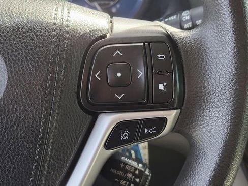 Used 2020 Toyota Sienna L image 27