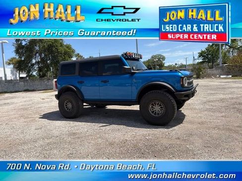 Used 2022 Ford Bronco Black Diamond image 16