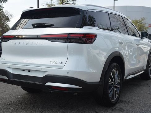 Certified 2026 INFINITI QX60 Luxe w/ Cargo Package AWD/4WD image 6