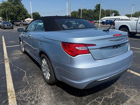 Used 2013 Chrysler 200 Touring FWD image 4