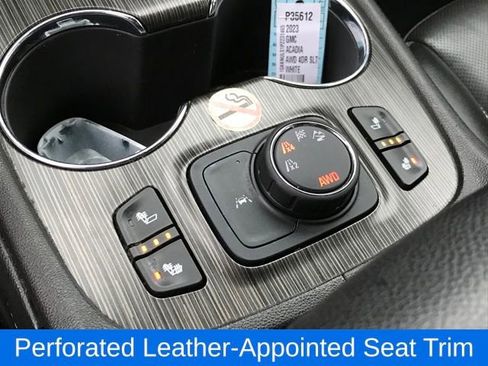 Certified 2023 GMC Acadia SLT image 12