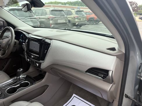 Used 2018 Chevrolet Traverse LT AWD/4WD image 29
