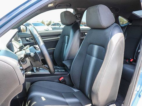 Used 2025 Honda Civic Sport image 17