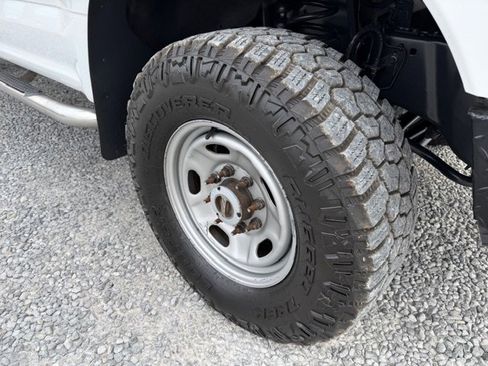 Used 2017 Ford F250 XL w/ Power Equipment Group image 6