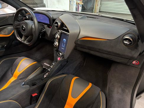 Used 2019 McLaren 720S Performance image 22