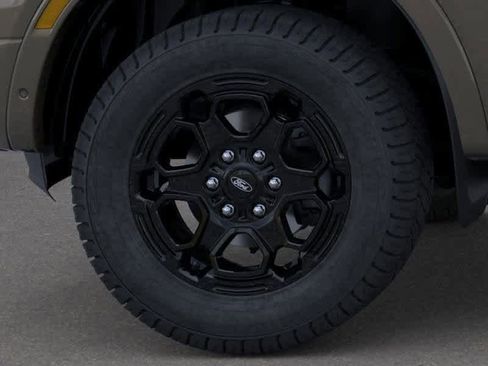 New 2025 Ford Ranger Lariat w/ Black Appearance Package image 19