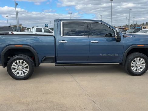 Used 2024 GMC Sierra 2500 Denali w/ Denali Reserve Package image 2