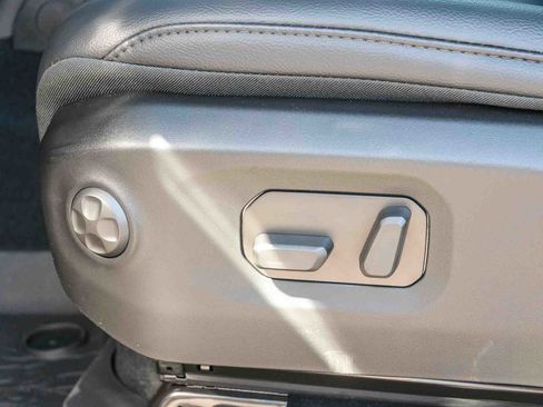 New 2025 Jeep Wrangler Sahara w/ Technology Group image 28