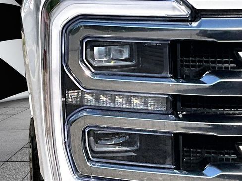 Used 2024 Ford F350 Platinum AWD/4WD image 30