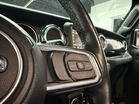 Used 2021 Jeep Wrangler Unlimited Sahara image 15