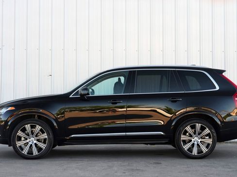Used 2025 Volvo XC90 B6 Plus w/ Protection Package Premier image 9
