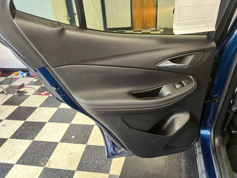 Used 2022 Buick Encore GX Select AWD/4WD image 42