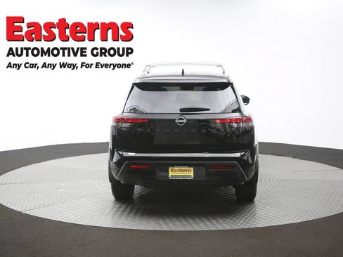 Used 2023 Nissan Pathfinder SL w/ Lighting Package (N92) AWD/4WD image 38
