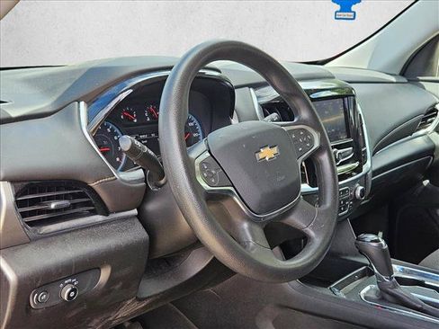 Used 2020 Chevrolet Traverse LS FWD image 7