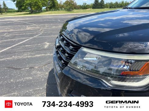 Used 2017 Ford Explorer Sport w/ Equipment Group 401A AWD/4WD image 23