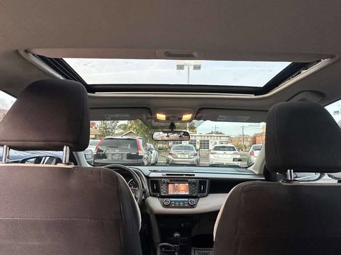 Used 2016 Toyota RAV4 XLE image 19