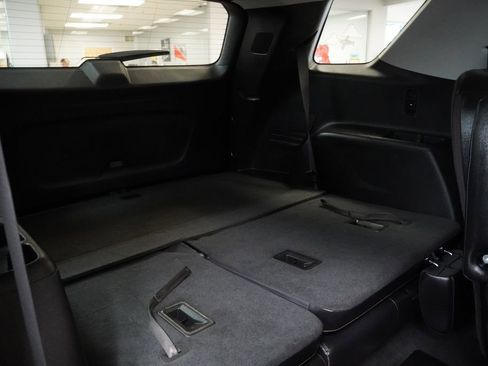 Used 2018 Chevrolet Traverse LT w/ LPO, 'HIT The Road' Package image 35