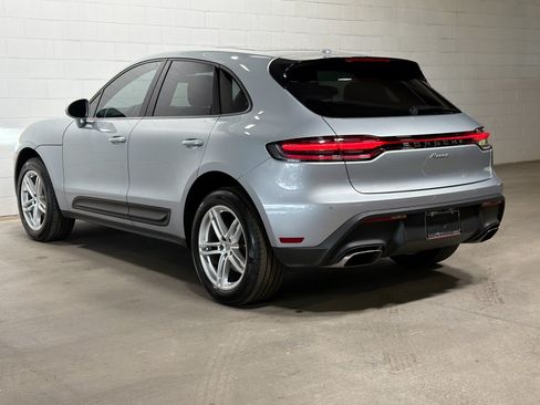 Certified 2023 Porsche Macan AWD/4WD image 3