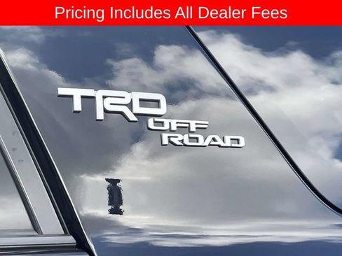 Used 2023 Toyota 4Runner TRD Off-Road Premium w/ Off Road Premium Plus Package AWD/4WD image 11