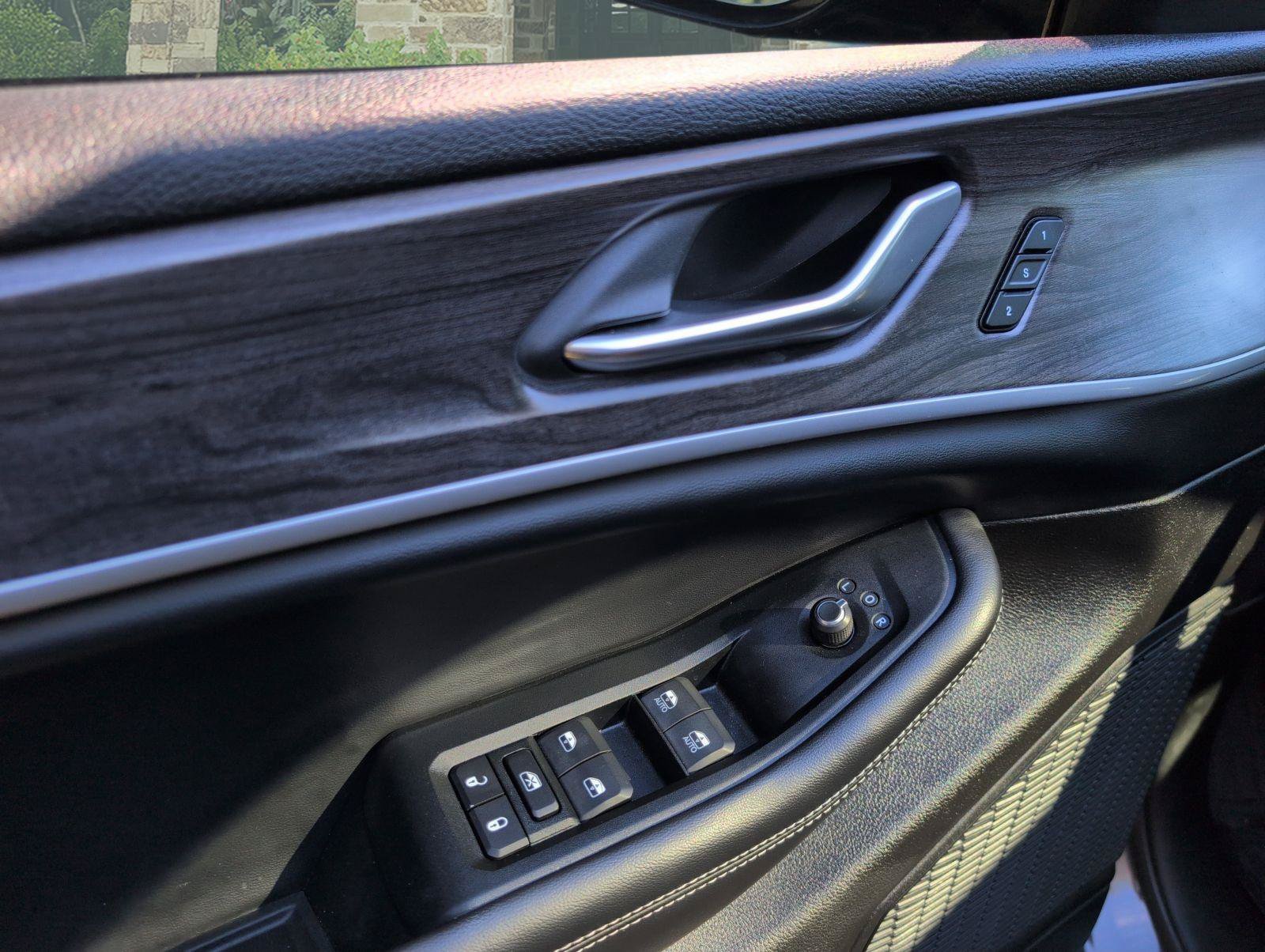 Used 2025 Jeep Grand Cherokee L Limited w/ Luxury Tech Group II AWD/4WD image 8