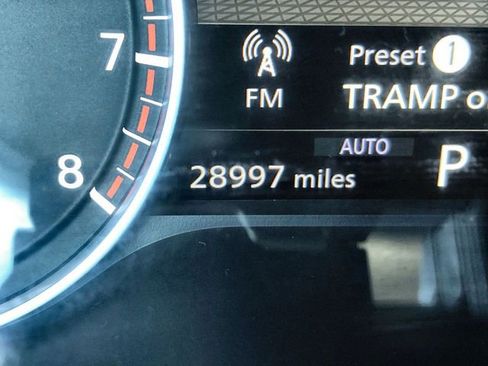 Used 2025 Nissan Pathfinder SL image 15