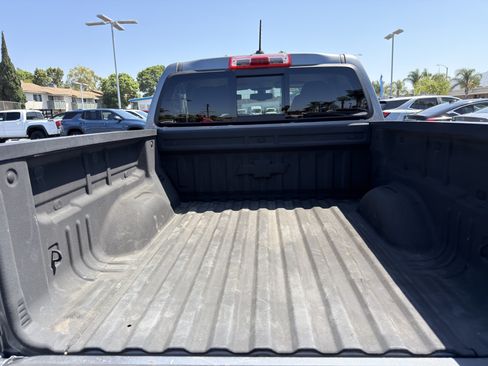 Used 2020 Chevrolet Colorado Z71 AWD/4WD image 18
