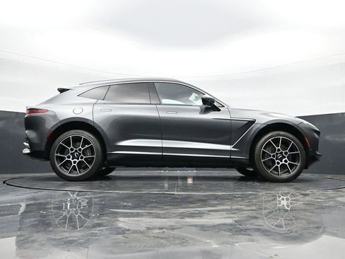 Used 2021 Aston Martin DBX AWD/4WD image 41