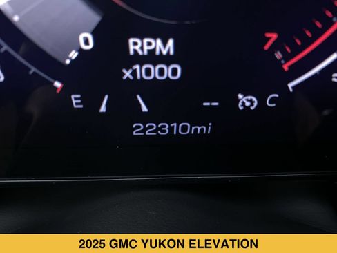 Used 2025 GMC Yukon Elevation w/ Elevation Premium Package AWD/4WD image 4