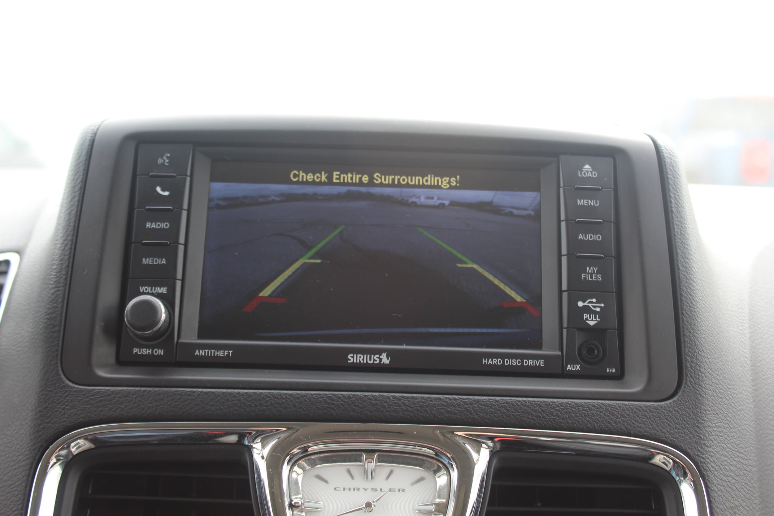 Used 2015 Chrysler Town & Country Touring w/ Trailer Tow Group FWD image 13