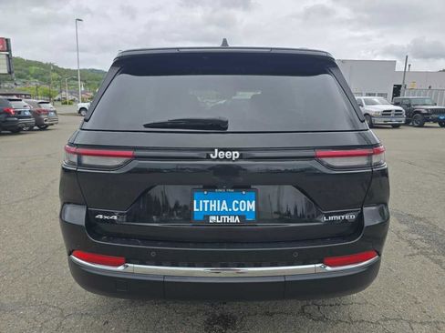 Used 2024 Jeep Grand Cherokee Limited AWD/4WD image 4