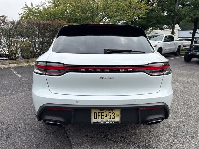 Used 2025 Porsche Macan AWD/4WD image 17