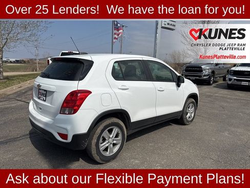 Used 2018 Chevrolet Trax LS AWD/4WD image 8