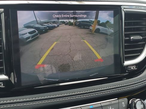 Used 2025 Chrysler Pacifica Select FWD image 25