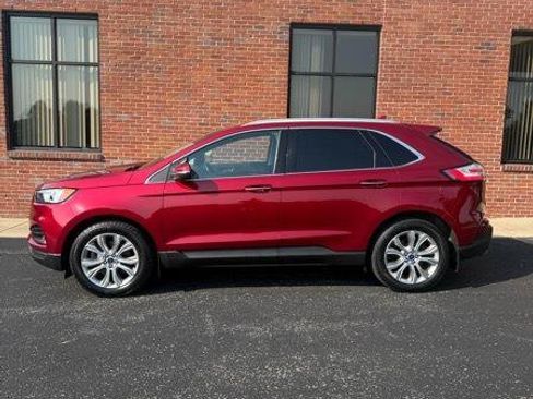 Used 2019 Ford Edge Titanium w/ Cold Weather Package AWD/4WD image 2