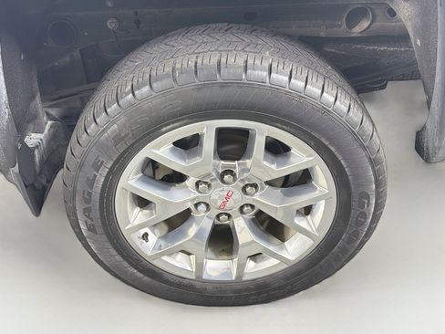 Used 2018 GMC Sierra 1500 SLT w/ SLT Premium Package RWD image 11