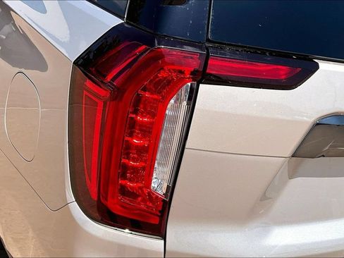 Used 2024 GMC Yukon Denali Ultimate AWD/4WD image 31