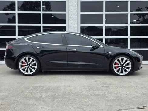 Used 2018 Tesla Model 3 Long Range AWD/4WD image 2