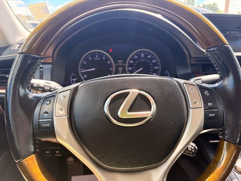 Used 2013 Lexus ES 350 w/ Luxury Pkg FWD image 10