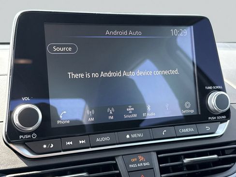 Used 2025 Nissan Altima 2.5 SR FWD image 17