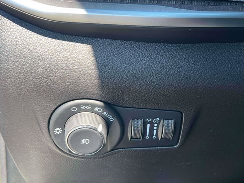 Used 2022 Jeep Compass Latitude image 16