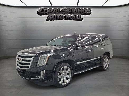 Used 2020 Cadillac Escalade Luxury AWD/4WD image 3
